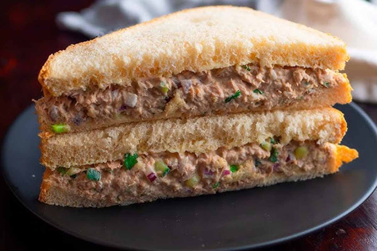 tuna sandwiches